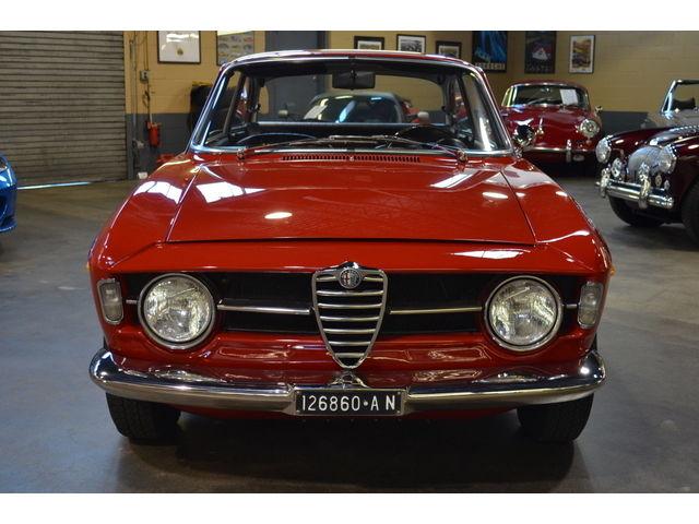 1969 Alfa Romeo Guilia GT 1300 Junior