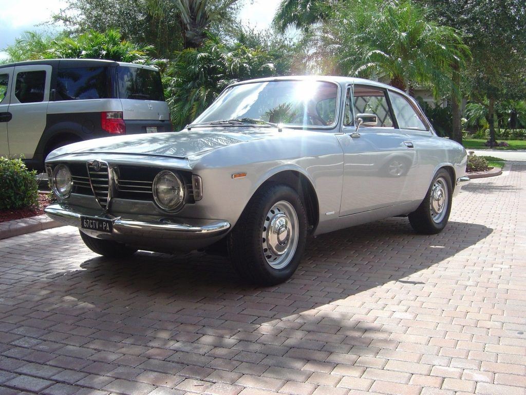 1967 Alfa Romeo GTV Giulia Sprint Veloce 1600