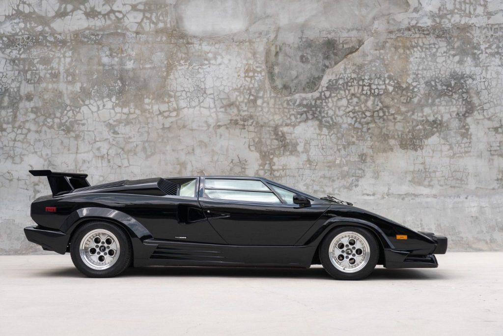 1989 Lamborghini Countach in very good condition