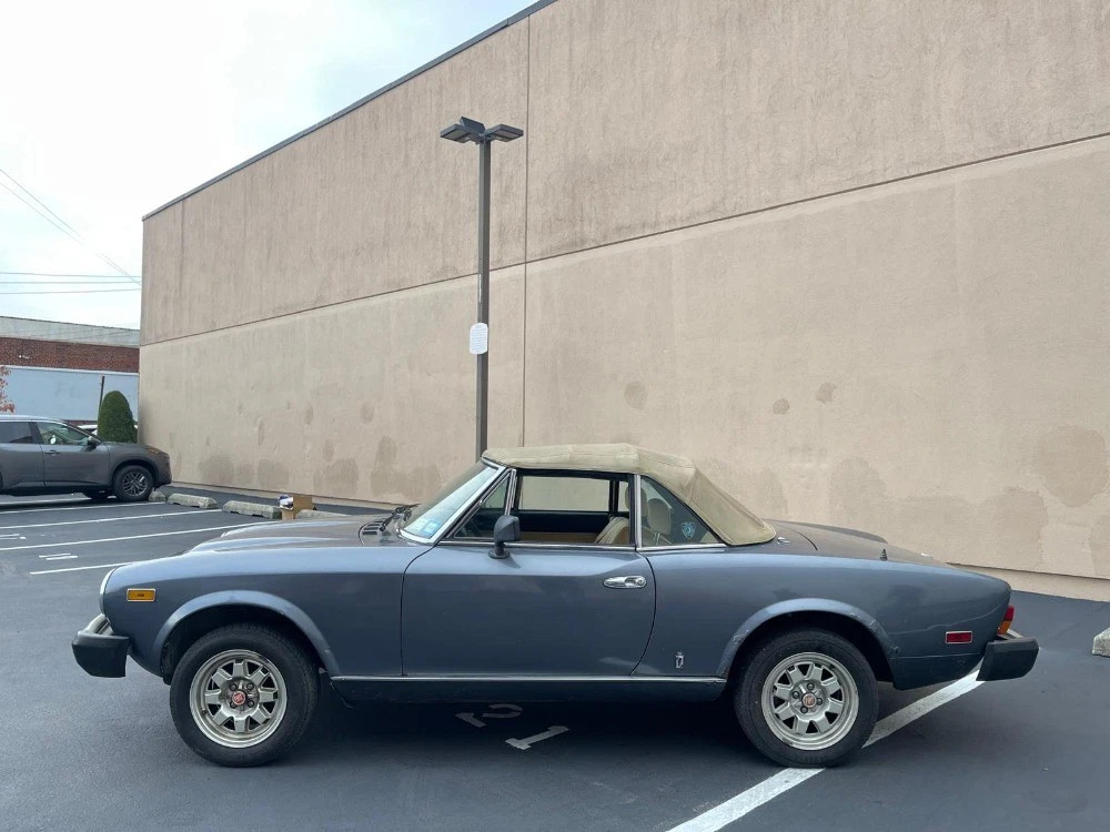 1982 Fiat 124 Spider