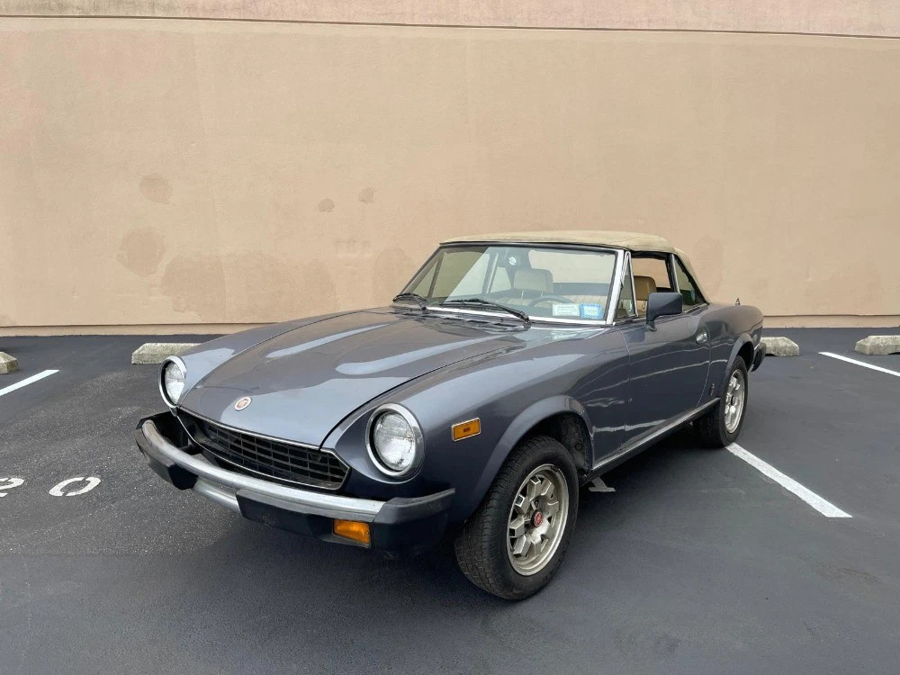 1982 Fiat 124 Spider