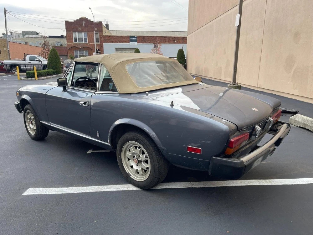 1982 Fiat 124 Spider