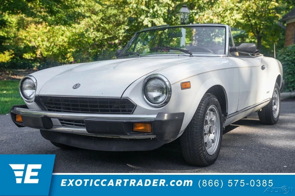 1983 Fiat 124 Spider Pininfarina Azzurra