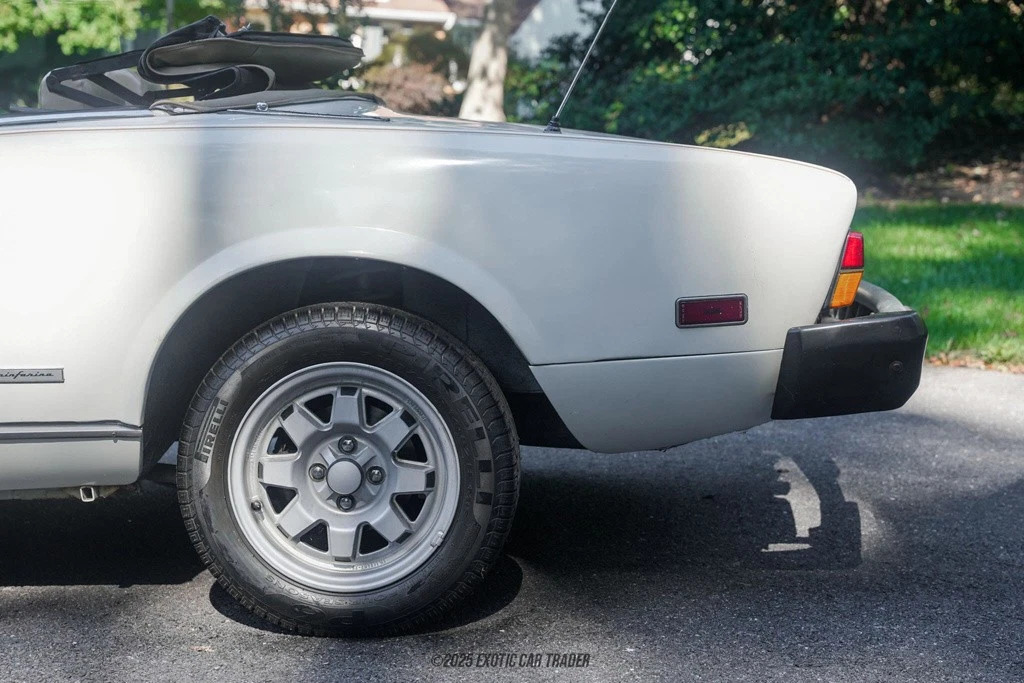 1983 Fiat 124 Spider Pininfarina Azzurra