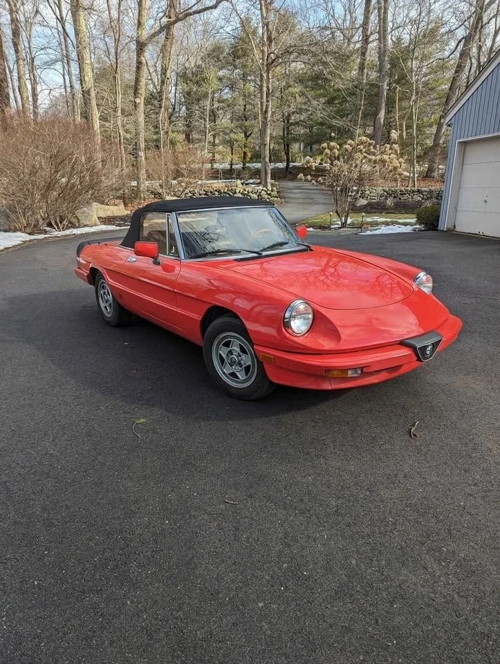 1985 Alfa Romeo Spider New Clutch, Tune-Up, Exhaust, Battery, Well Kept
